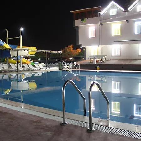 Hotel Gularif *